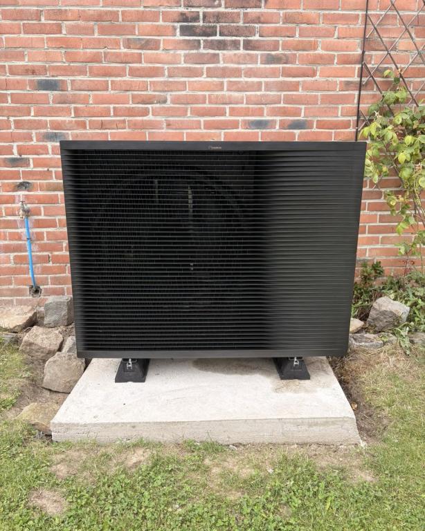 Pompe à chaleur et vieille maison en briques : isolation suffisante avant d'installer à Lens, Béthune et Arras